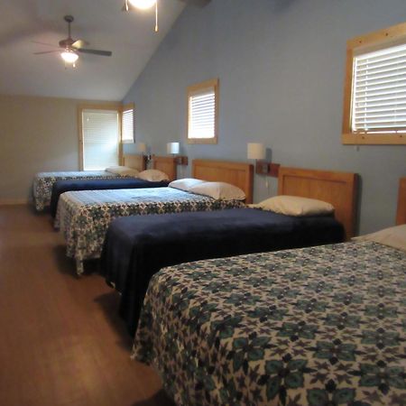Seven Bluff Cabins Concan Luaran gambar