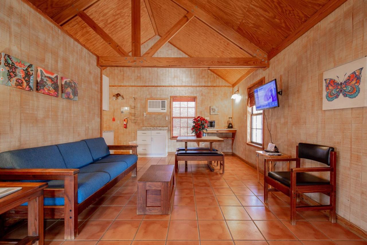 Seven Bluff Cabins Concan Luaran gambar
