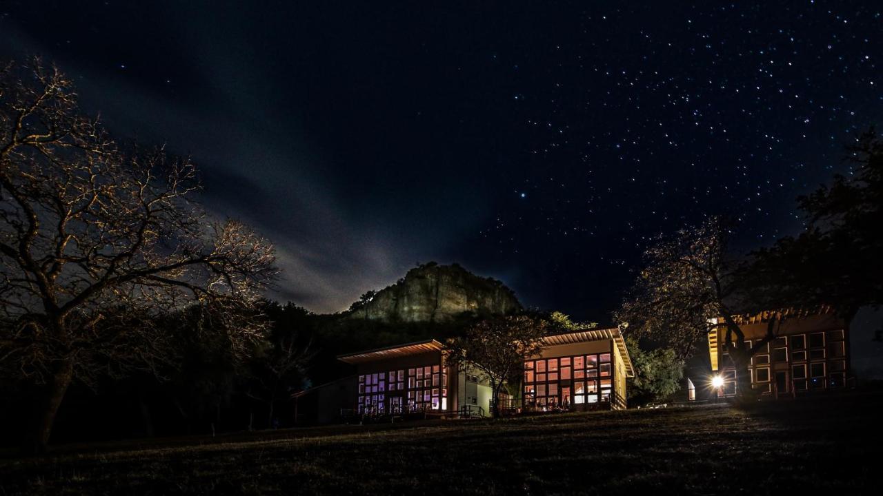 Seven Bluff Cabins Concan Luaran gambar