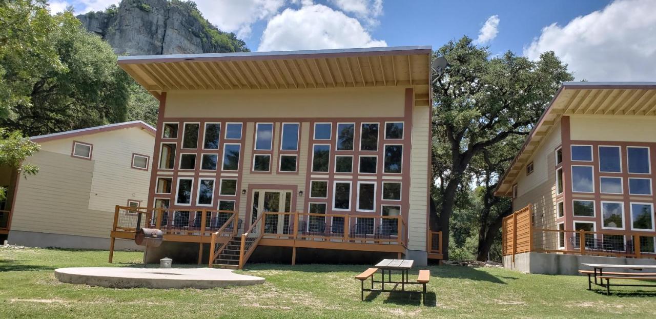 Seven Bluff Cabins Concan Luaran gambar