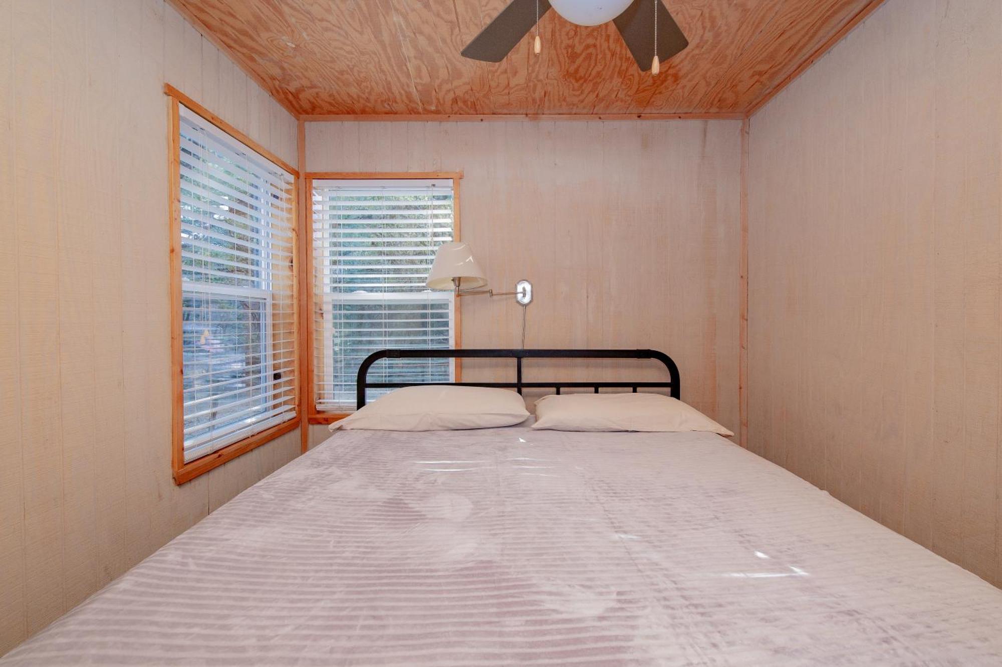 Seven Bluff Cabins Concan Luaran gambar