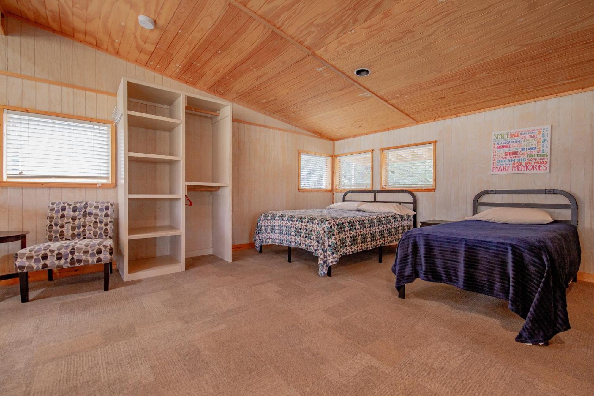 Seven Bluff Cabins Concan Luaran gambar