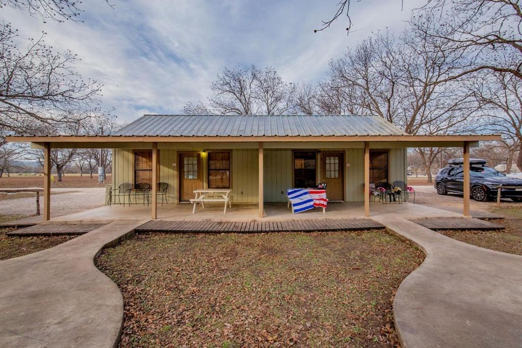Seven Bluff Cabins Concan Luaran gambar