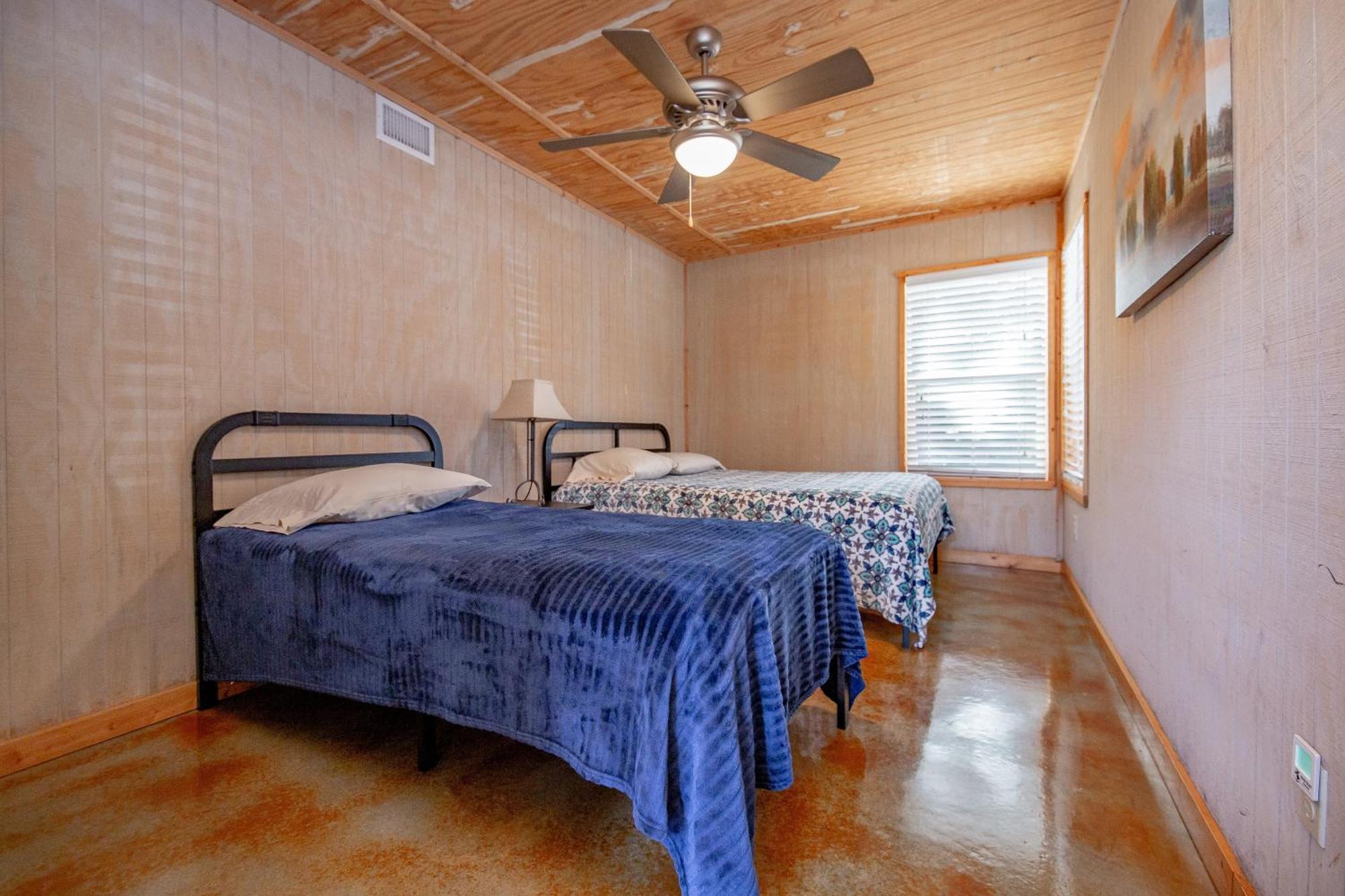Seven Bluff Cabins Concan Luaran gambar